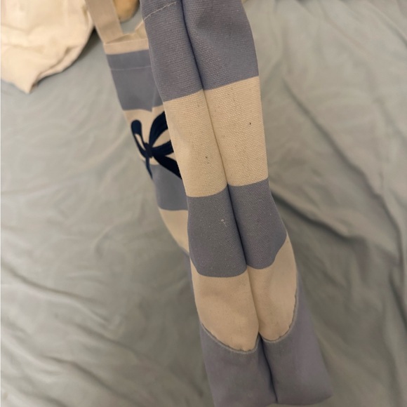 Blue bow canvas tote bag - Picture 9 of 10